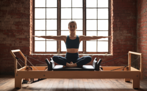 Machine Pilates Reformer : Guide Complet pour Bien Choisir et Utiliser 3 Machine Pilates Reformer : Guide Complet pour Bien Choisir et Utiliser