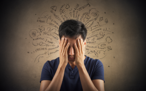 Tremblement intérieur du corps et fatigue : causes, symptômes et solutions 1 Tremblement intérieur du corps et fatigue : causes, symptômes et solutions