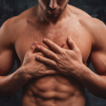 Douleur sternum : causes possibles, symptômes fréquents et traitements