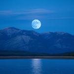 Lune bleue : signification, origines et mystères de ce phénomène rare 2 Lune bleue : signification, origines et mystères de ce phénomène rare